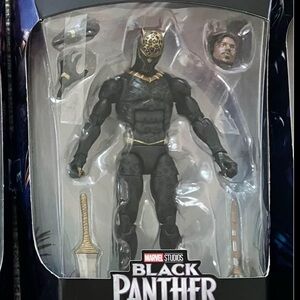 Marvel Black Panther Action Figure Bundle